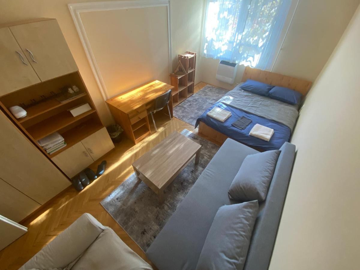 Oeguenc'S Apartment Szeged Esterno foto